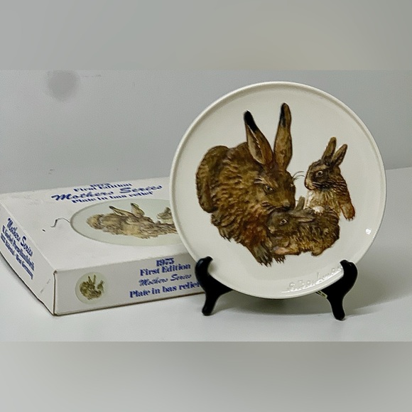 1975 Vtg First Edition Mother Series bas Relief Goebel Rabbit Collector Plate - Picture 2 of 16